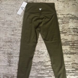 Strong Physiquez Leggings in Olive